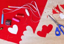 Fabric Cutting Tools: Types of cutting machine used in Apparel industry