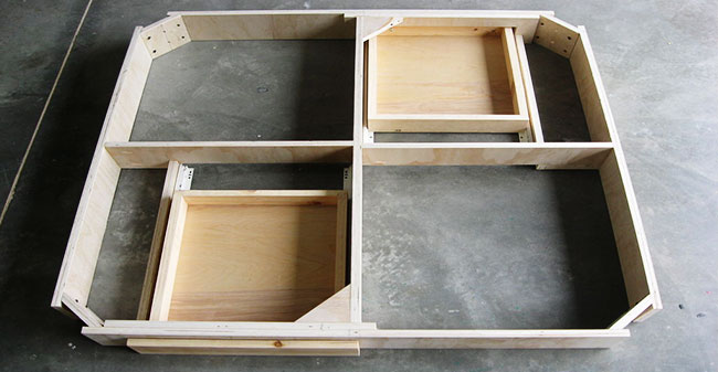 how to make a sewing table: Determine the Skirt Structure