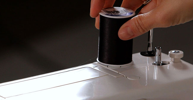 why does my thread keep breaking on sewing machine: Possible reasons for thread breaking